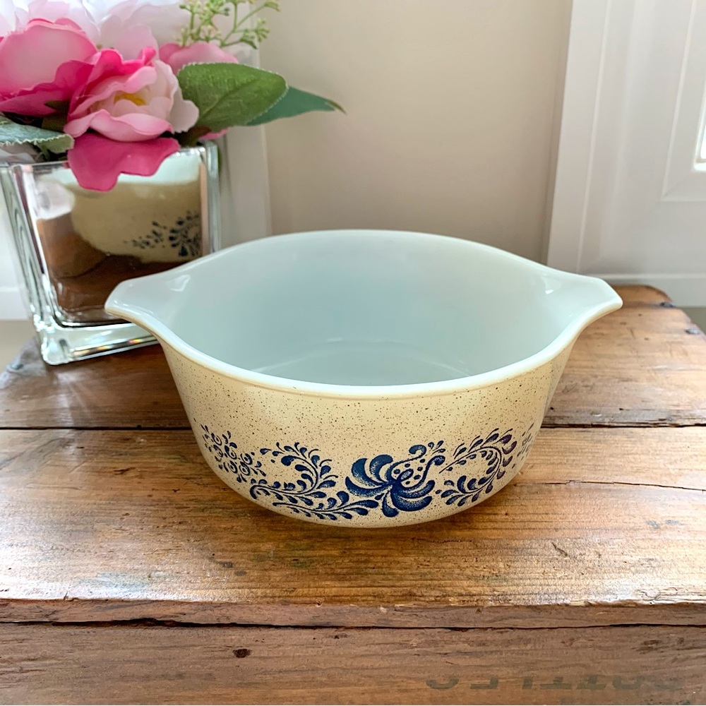 Vintage Pyrex Homestead Cinderella Handled Casserole Dish 472 1.5 Pint